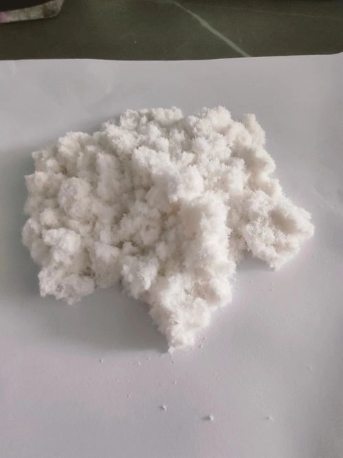 漂白牛皮纤维、漂白牛皮粉与石膏混合料在宠物用品及饲料制造中的应用